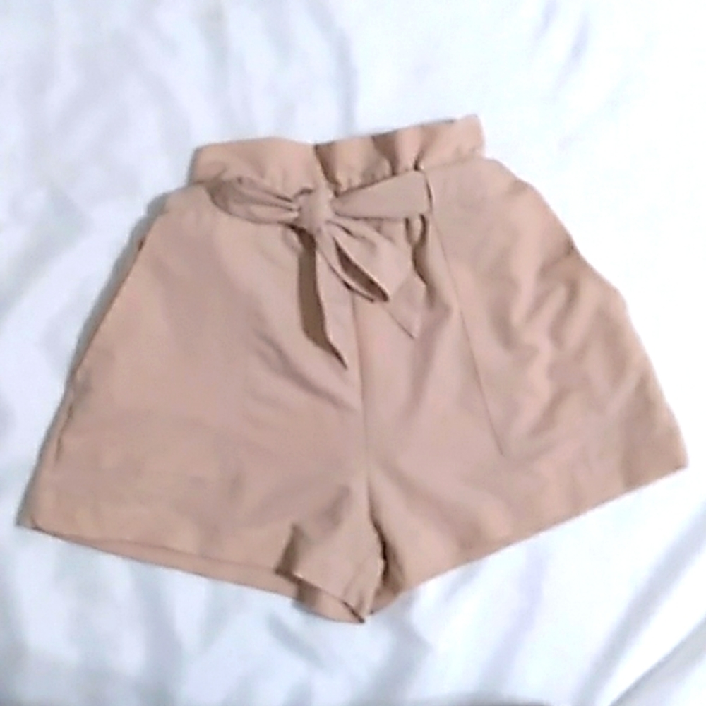 Light pink high rise waist slanted belted  shorts